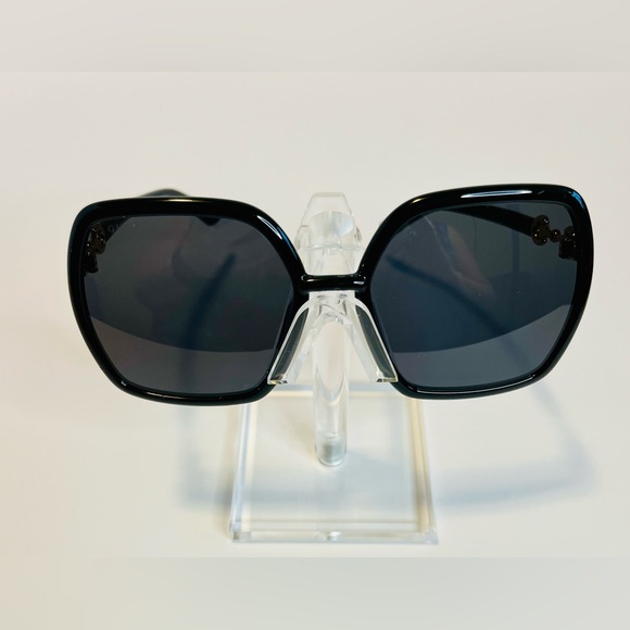Gucci GG0744SK Oversized Square Black Sunglasses Women w/ Case & Dust Bag - Picture 3 of 16